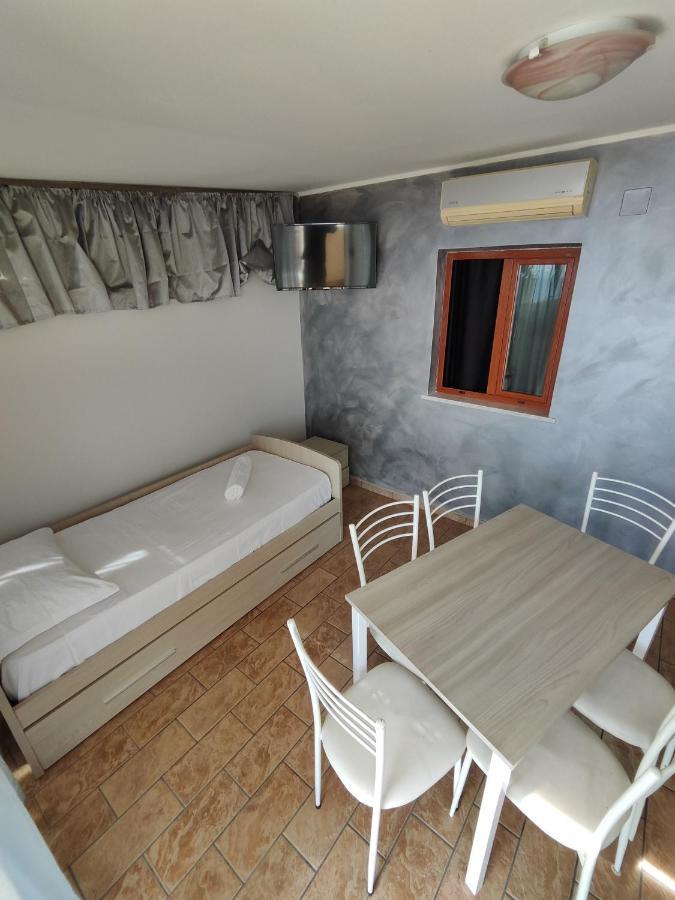 Sicily Travel Apartment'S 4 Giardini-Naxos Exterior foto